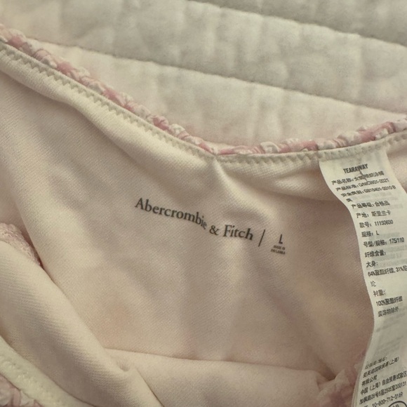 ABERCROMBIE SWIM SET - Picture 5 of 5